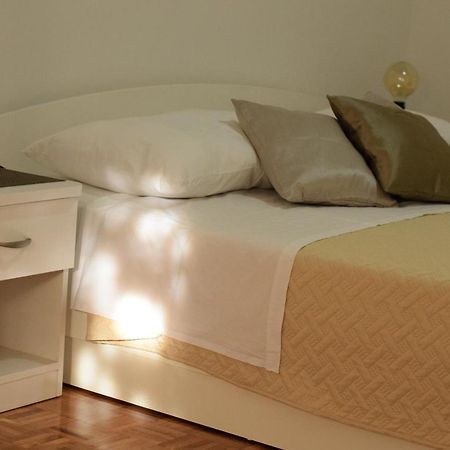 Studio Apartman Marina 沃迪切 外观 照片